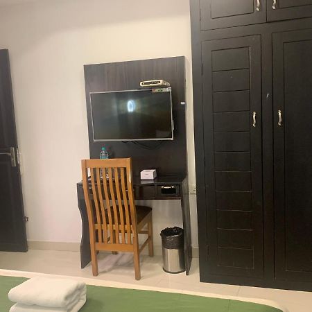Hotel Greenlife Kochi ภายนอก รูปภาพ