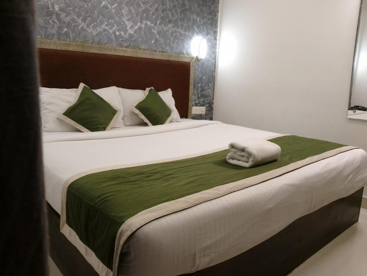 Hotel Greenlife Kochi ภายนอก รูปภาพ