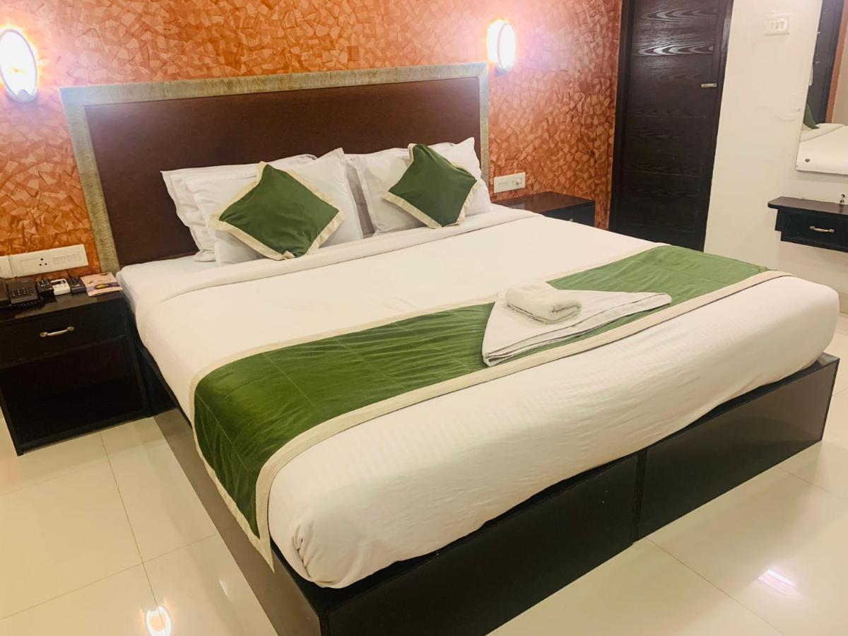 Hotel Greenlife Kochi ภายนอก รูปภาพ