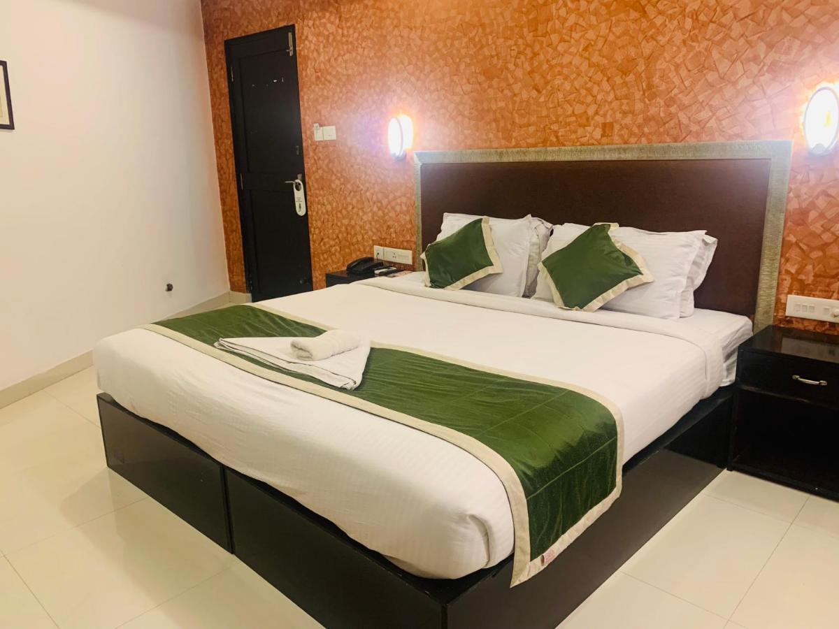 Hotel Greenlife Kochi ภายนอก รูปภาพ