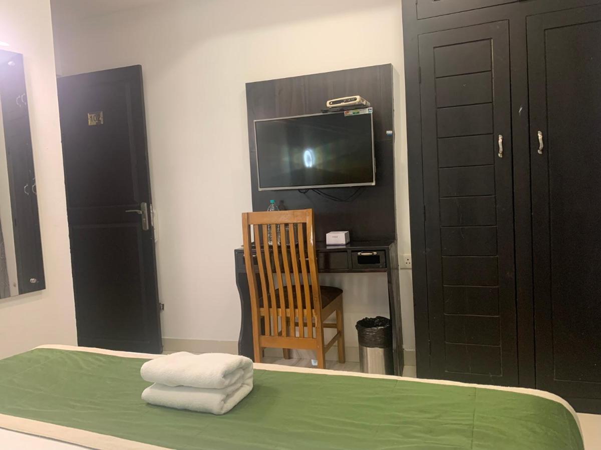 Hotel Greenlife Kochi ภายนอก รูปภาพ