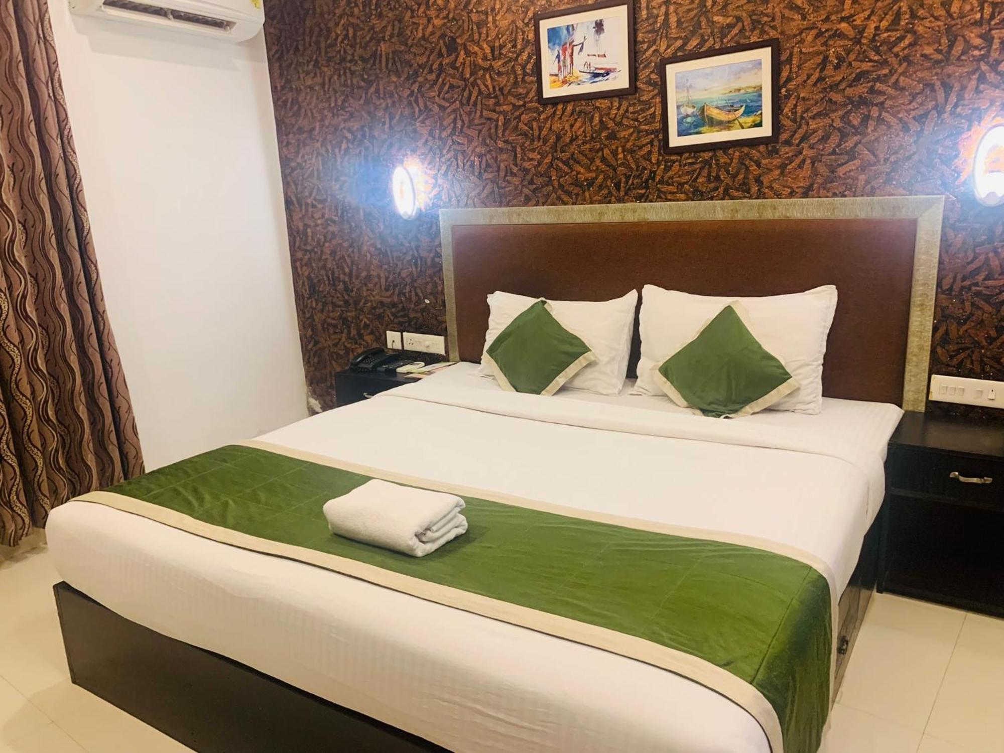 Hotel Greenlife Kochi ภายนอก รูปภาพ